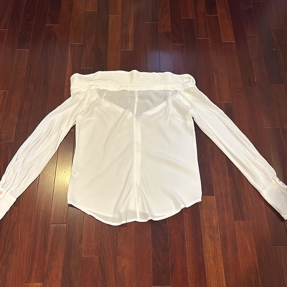 Vici White City Summer Cold Shoulder Blouse - Picture 4 of 7